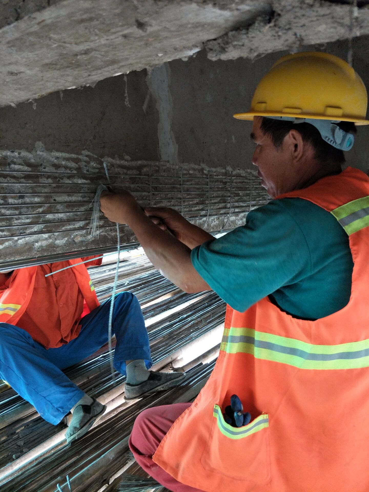 钢丝绳聚合物砂浆加固